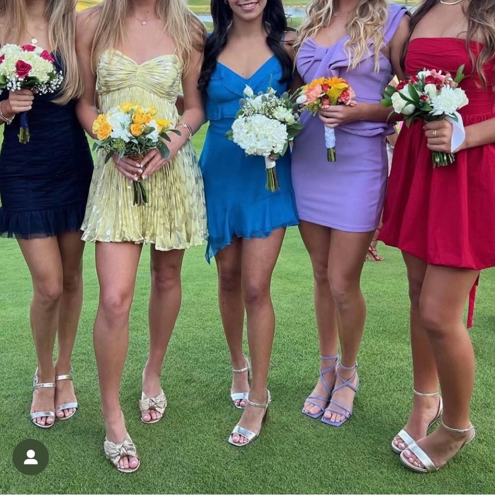 Lavender hello Molly dress size small worn once. - Picture 2 of 5